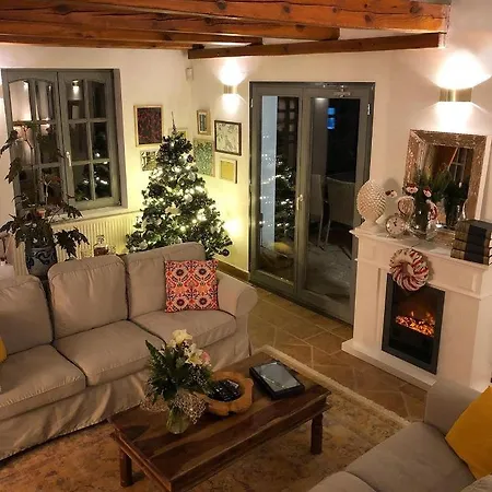 44 George House - Pool, Jacuzzi, Sauna, View Tatil Evi Tilaj