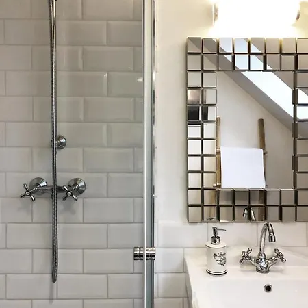 44 George House - Pool, Jacuzzi, Sauna, View 度假居