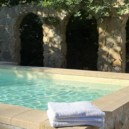 44 George House - Pool, Jacuzzi, Sauna, View *
