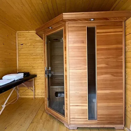 44 George House - Pool, Jacuzzi, Sauna, View