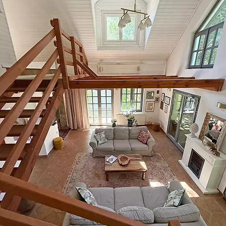 44 George House - Pool, Jacuzzi, Sauna, View